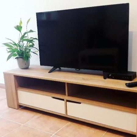 Apartment Nena Near The City Center With Free Parking Pula Exterior foto